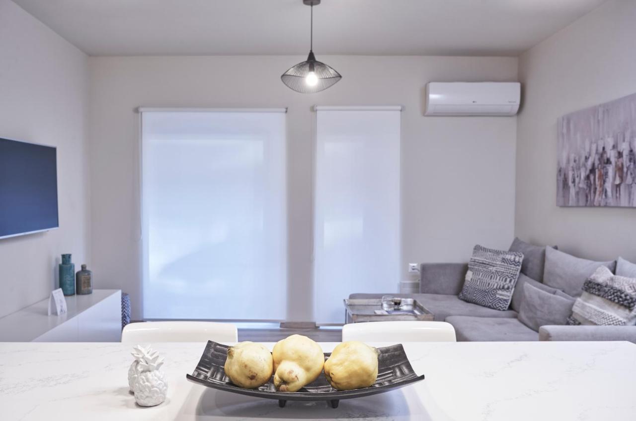 Charitos Iχ, Chic N Modern 2Bd Apt Athen Exterior foto